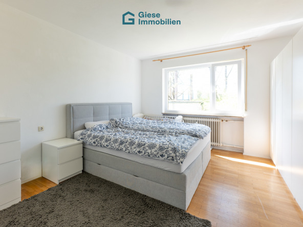 Schlafzimmer möbliert