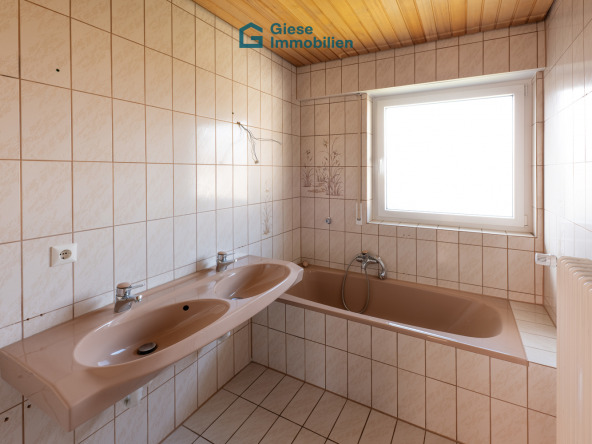 Badezimmer 1.OG