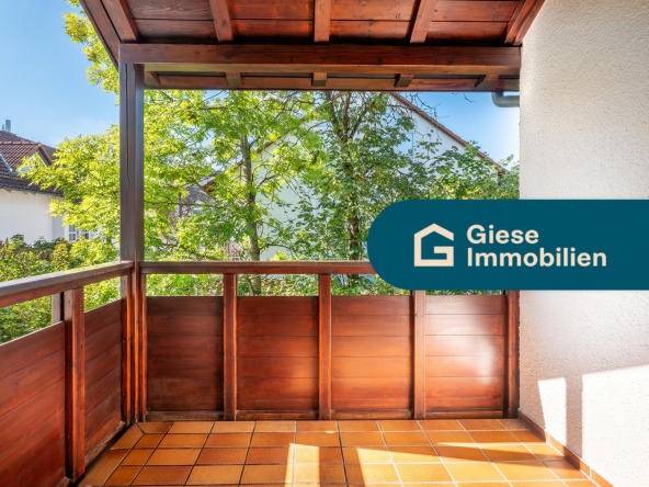 Balkon mit Banner
