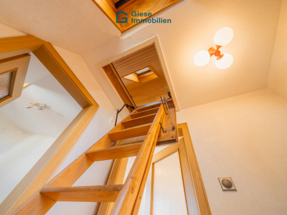 Zugang Dachboden