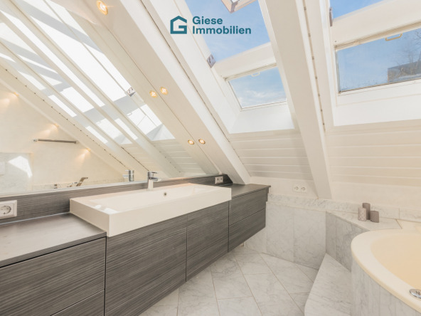 Waschbecken obere Etage