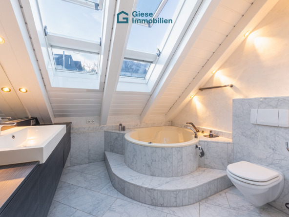 Whirlpool obere Etage