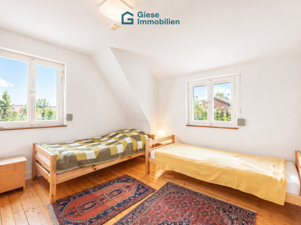Schlafzimmer (1.OG)