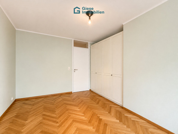 2. Schlafzimmer